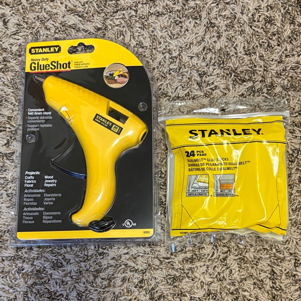 Stanley GlueShot Glue Gun with Glue Sticks, New